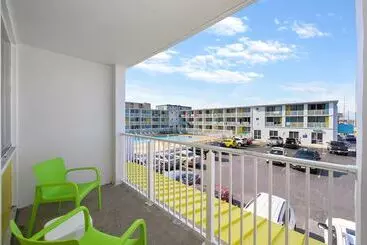 Motelli Kokomo Suites