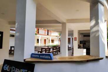 ユースホステル Gili Pirates Dive & Bnb