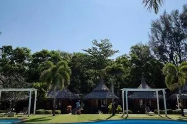 Phayam Cottage Resort