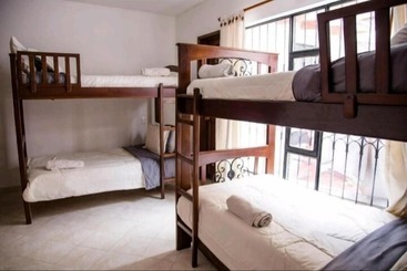 Pensão Family Host Hostel