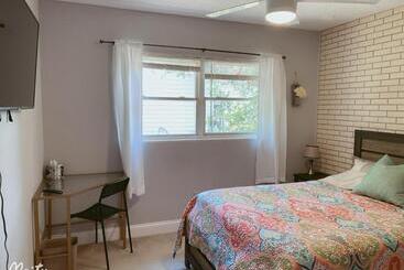 פנסיון A Home Away From Home