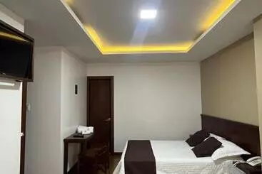 پانسیون Hostal Camil