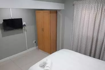 Pensió Lux Rooms On 37