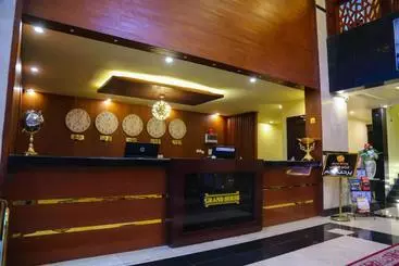هتل Grand House