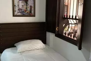 ユースホステル Boutique Colonial Cartago