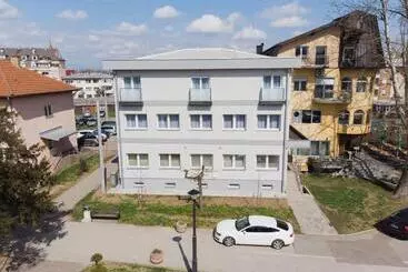 تختخواب و صبحانه Prenoćište Park