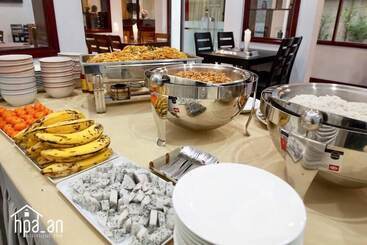 هاستل Hpa An Boutique Inn