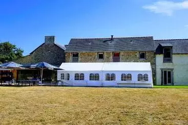 Aamiaismajoitus (B&B) Gite Et Chambres De La Porte Du Parc