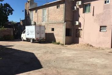 Bardas Hotel Cinco Saltos