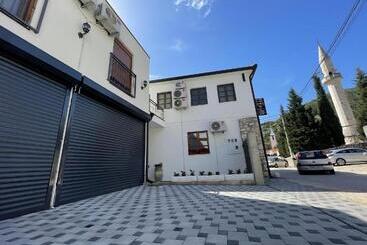 پانسیون Guesthouse Check In