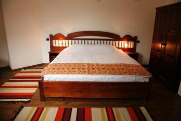 Family Hotel Arkan Han