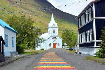 Hafaldan Hi Hostel   Harbour Building