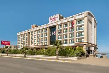 Hotel Ramada Resort By Wyndham Unye