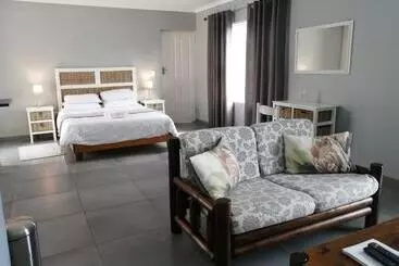 Pension Northern Vine Guesthouse B&b Self Catering