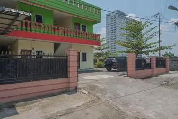 Majatalo Reddoorz Near Politeknik Negeri Medan