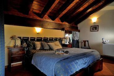 Aparthotel Foyer D Antan Suite Con Caminetto Hammam O Vasca Idromassaggio