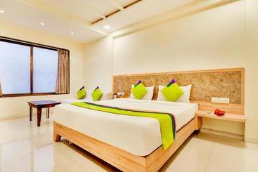 Hotel Treebo Trend Bright Plaza And Spa