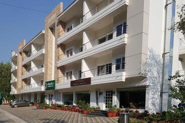 Hotelli Clarks Residences Bhowali