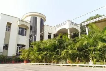 Hotel Patiala Retreat  Luxury S