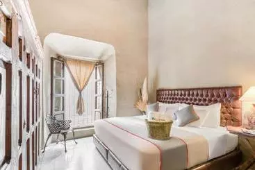 Majatalo Collection O  1531