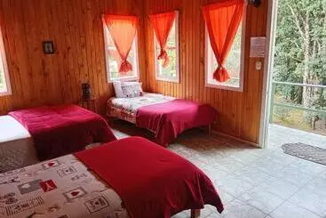 Aamiaismajoitus (B&B) Miriam S Quetzals Lodge