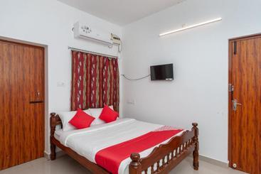 Hôtel Oyo 19663 Greenways Residential Homestay