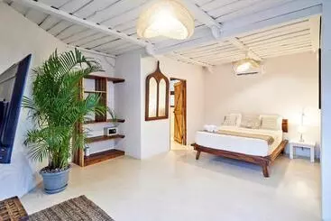 Hotelli Paradise Beach Lodge