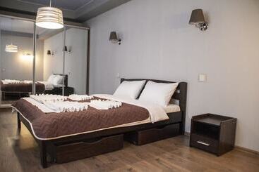 هتل Prestige Apartments Kalnyshevskogo