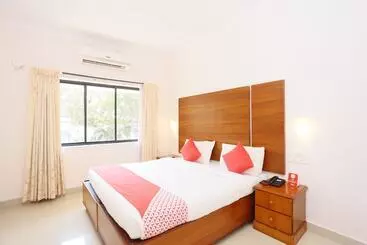 Hotel Collection O Dona Castle