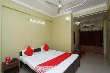 Oyo 22434 Hotel Royal Arya