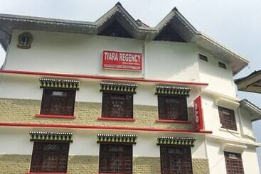 ホテル Oyo 16637 Tiara Regency