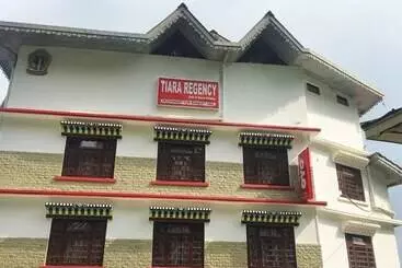 Hotel Oyo 16637 Tiara Regency