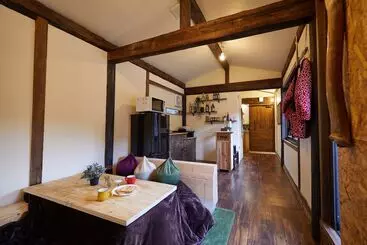 Pension Glampic Guesthouse Hostel