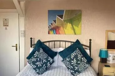 Majatalo White Heather Guest House