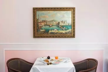 ベッドアンドブレックファースト Le Corti  Dimora Storica