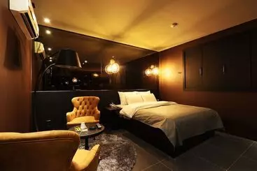 Hotel Rainbow