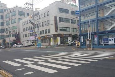 Pension (Hôtel basse catégorie) Kangguan Guesthouse