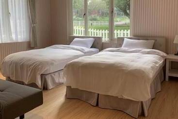 هاستل American Village Resort