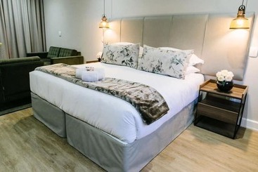 بنسيون 30 On Whites Guesthouse