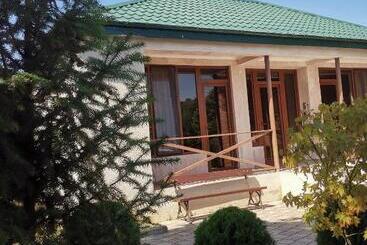 پانسیون Villa Platinum