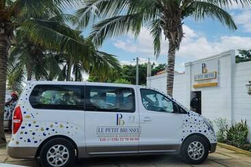 پانسیون Petit Brussel