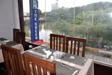 Creek Hotel   Panaji