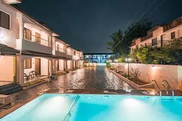 Hotel Treebo Five Elements, Lonavala