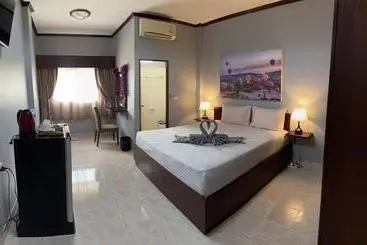 هتل S A F E Residence Patong