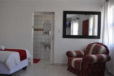 Pensione Timo's Guesthouse Accommodation