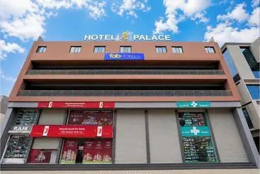 Fabhotel Sb Palace
