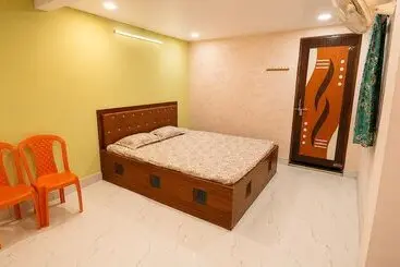 Hotell Bandhan Marriage Hall And