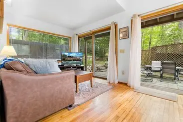 コテージ Alluring Home With Full Kitchen, Furnished Patio, Washer/dryer & Private Yard