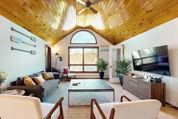 Mökkimajoitus Gorgeous Waterfront Home On Westport Island With 2 Sunrooms