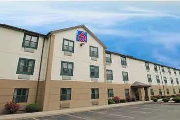 Motel 6 Suites Buffalo Amherst, Ny